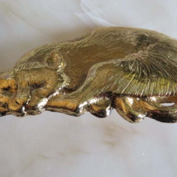 🐱Vintage🐱 British Museum Publications Reproduction CAT Brooch Gold Tone (F2) - Picture 2 of 5